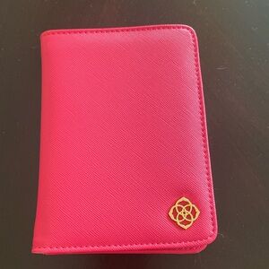 Kendra Scott passport holder